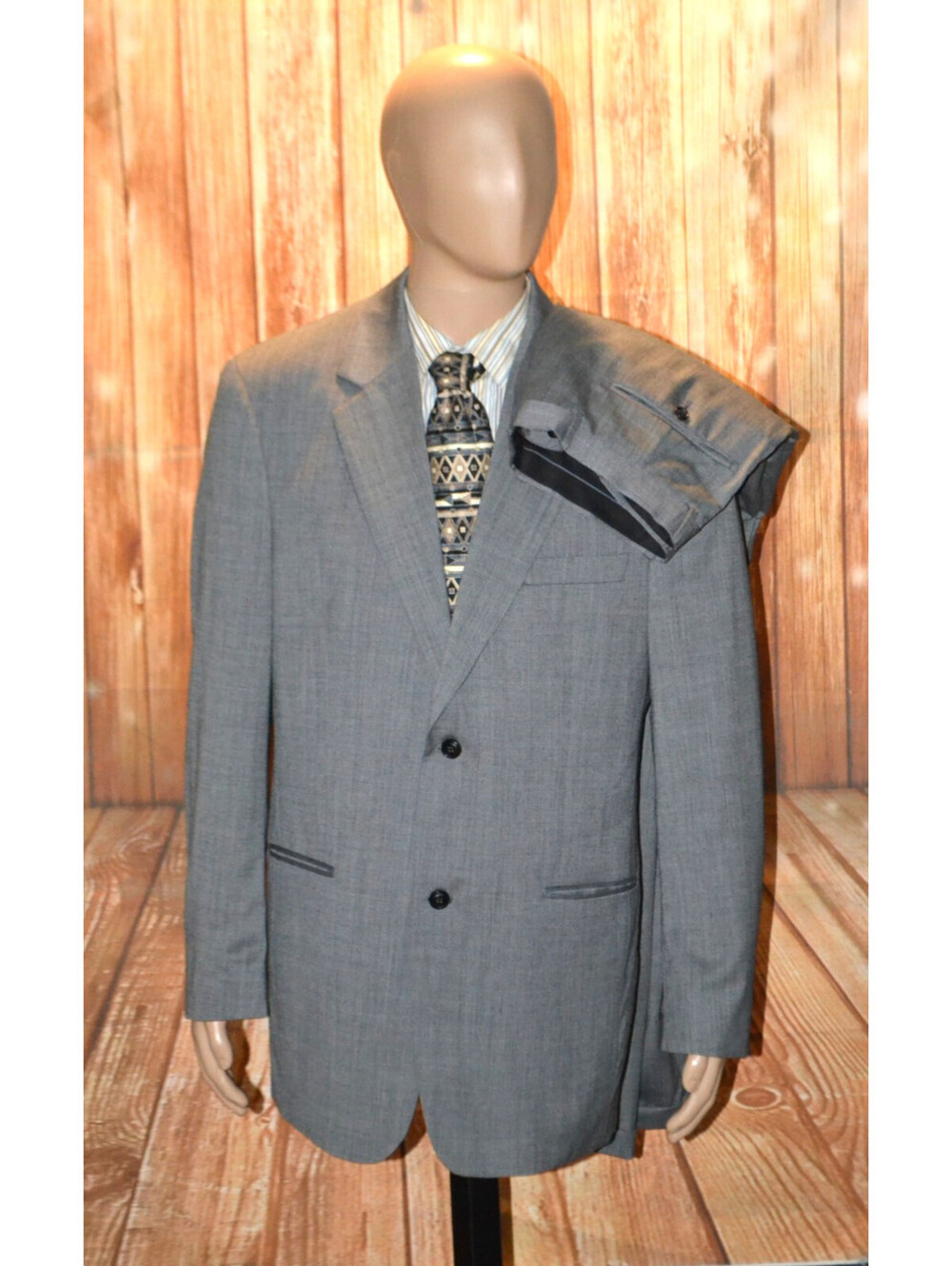 Alfani Men 100% Wool Gray 2 Button Suit Sz 42L Wst 34x31